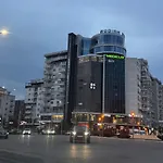 In The Center 아파트 *